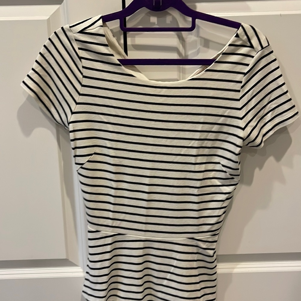 Banana republic blouse balck and white
